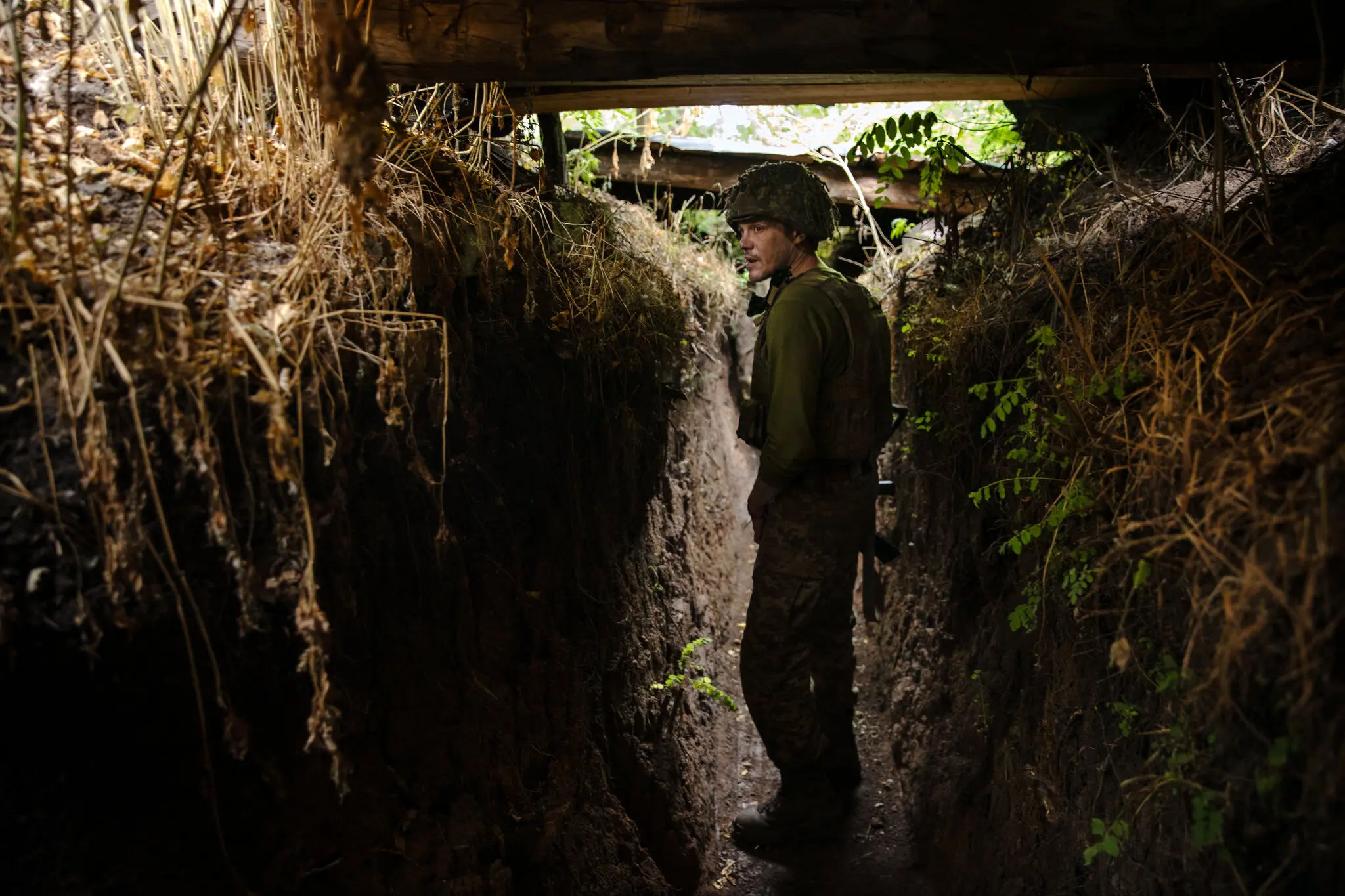 Росія зазнала колосальних втрат танків та бронетехніки в "камікадзе" під час штурму Авдіївки